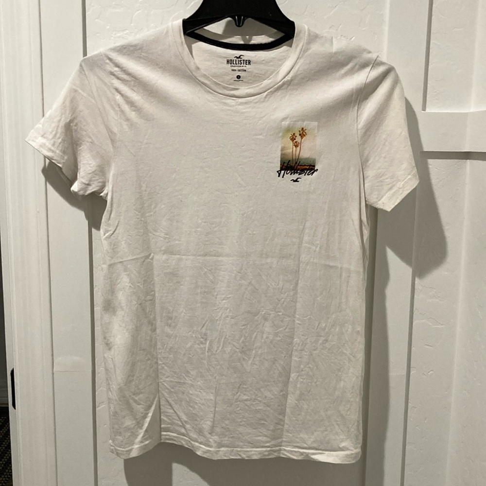 Men’s Hollister Beach Graphic short sleeve shirt white small
